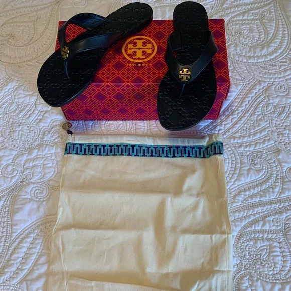 NWT - Tory Burch - Monroe Thong - Size 9 - Picture 2 of 5